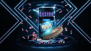 fuji789 မိုဘိုင်းအက်ပ် မျက်နှာပြင် ဖုန်းပေါ် ဆော့ကစားနေသည့်မြင်ကွင်း